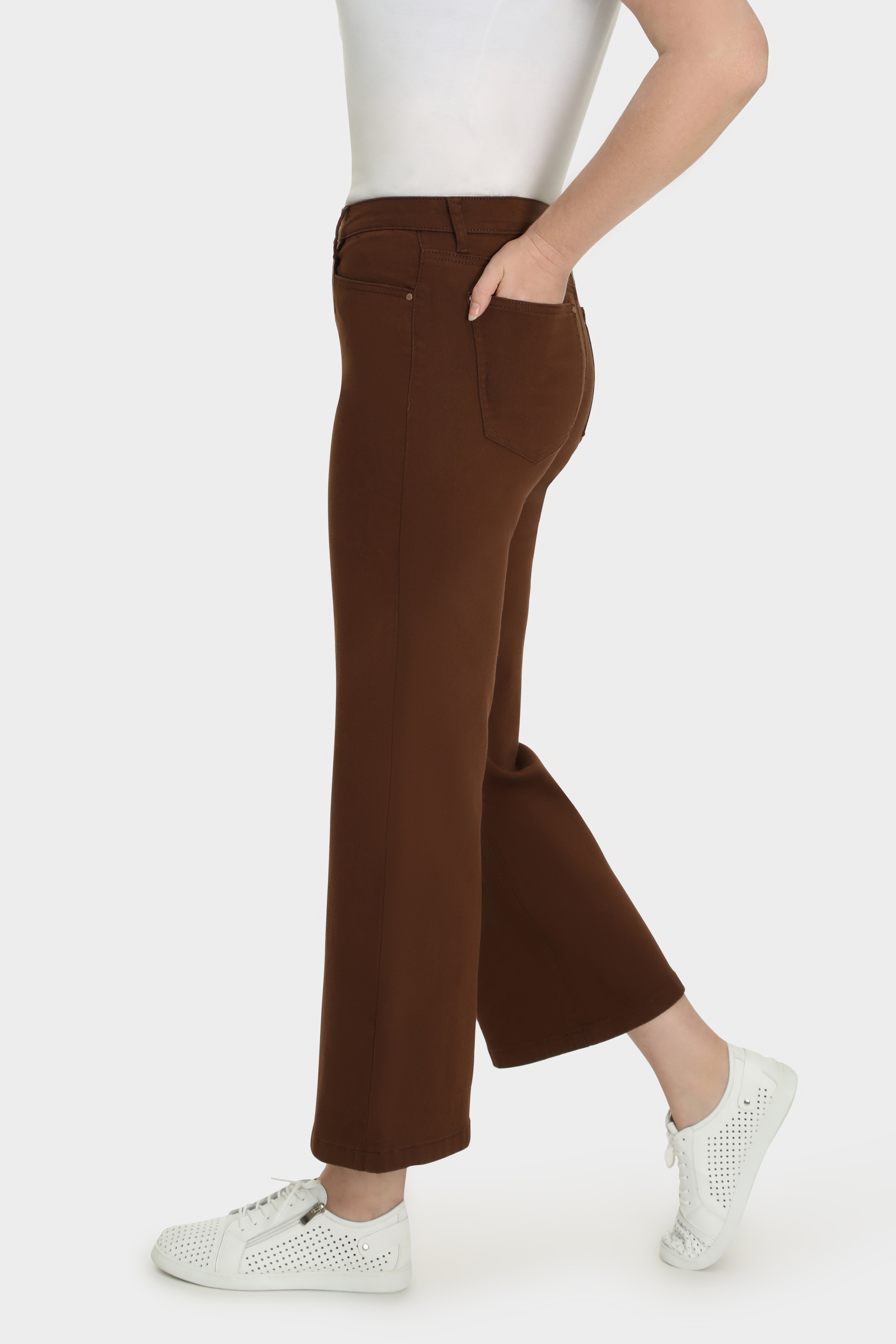 Coloured Denim Short Wide Leg Jean in Brown