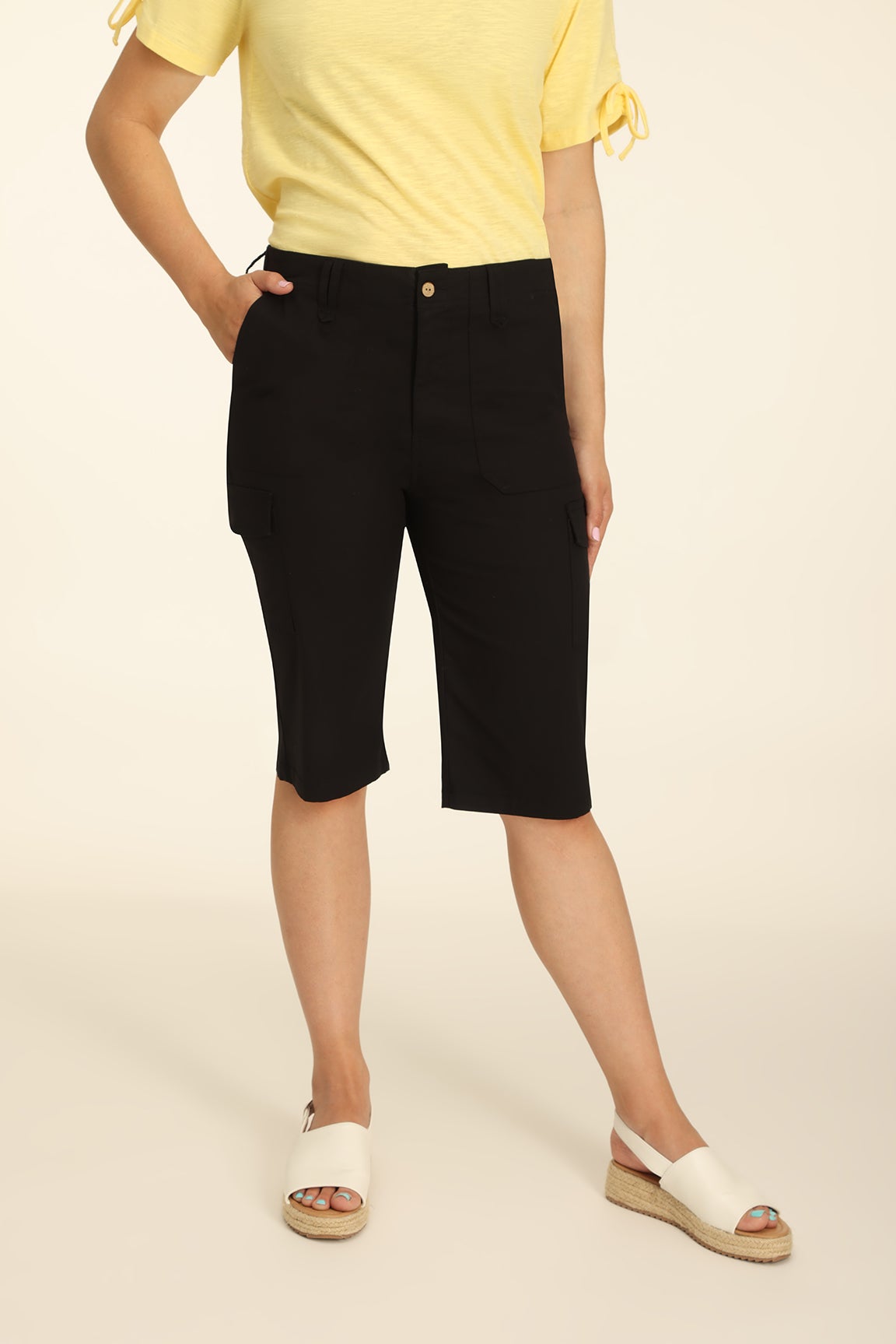 Boat Pants Shorts in Black