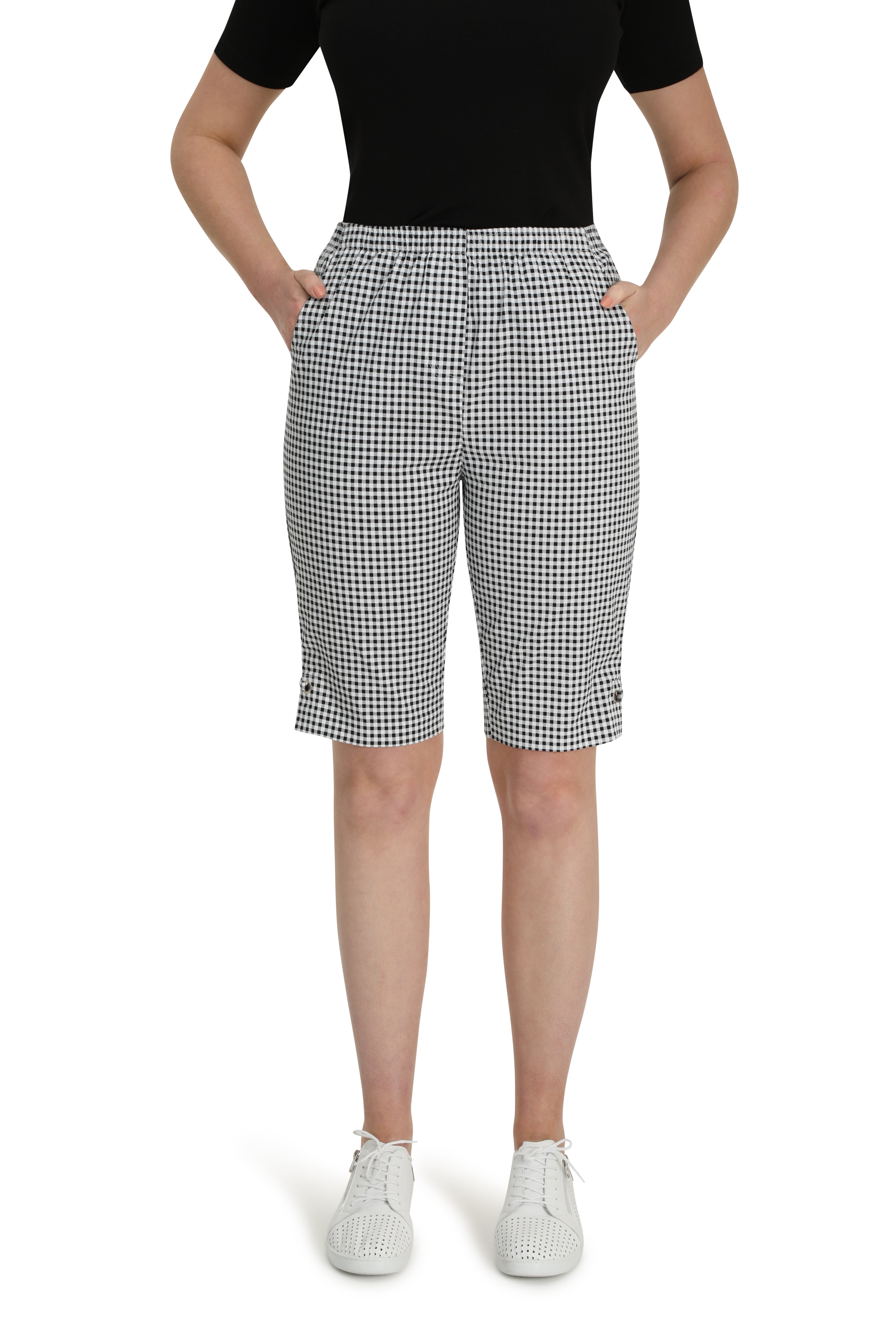 Printed Boat Pants Shorts in Black Caroline Eve