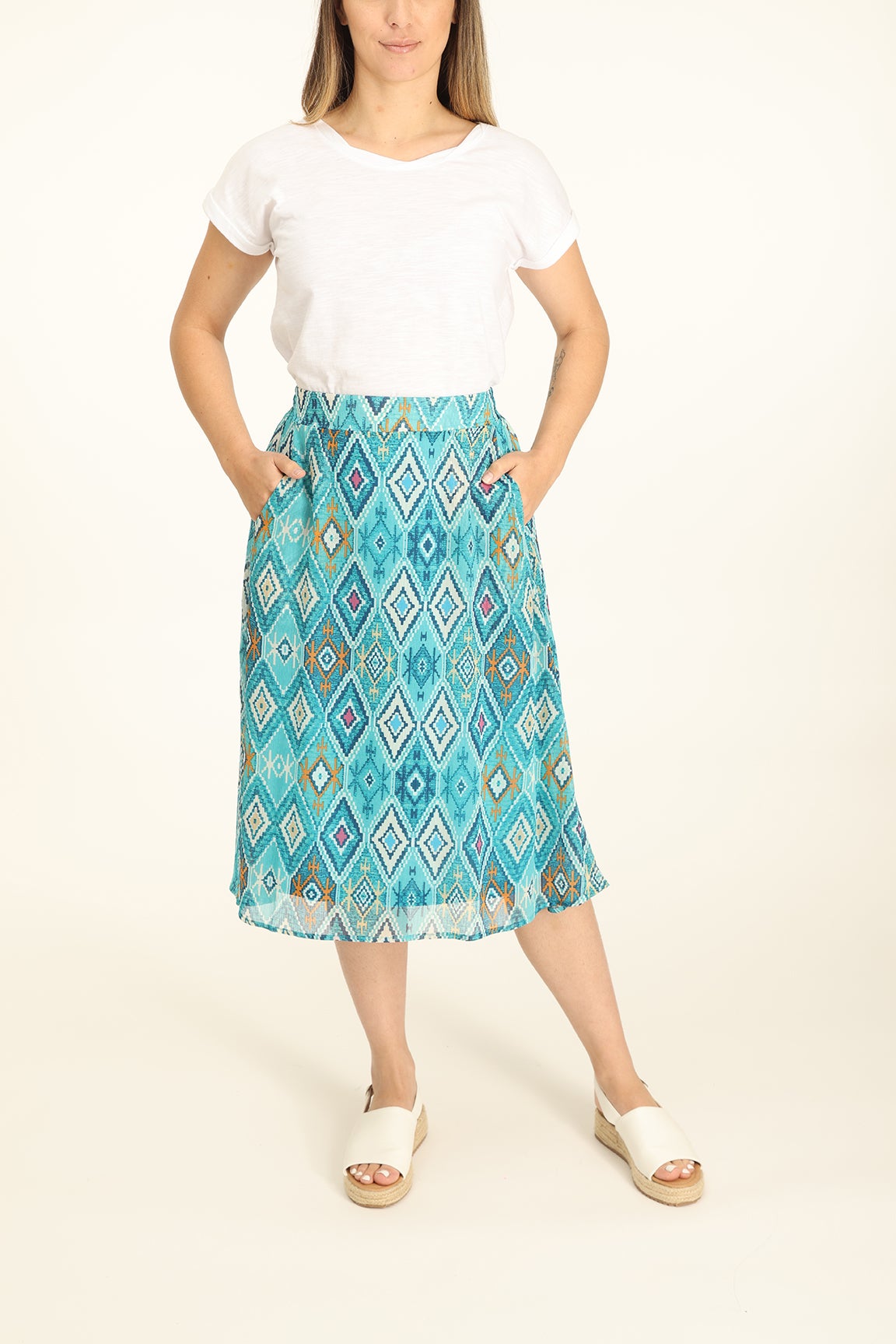 Chiffon skirt with clearance pockets