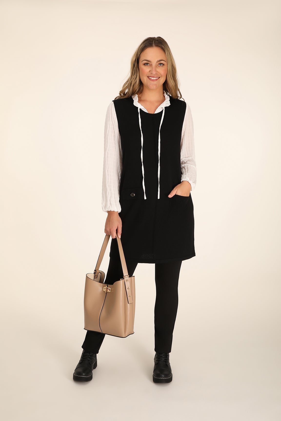 MARNO Caroline vest (Black) トップス MARNO Caroline vest MARNO