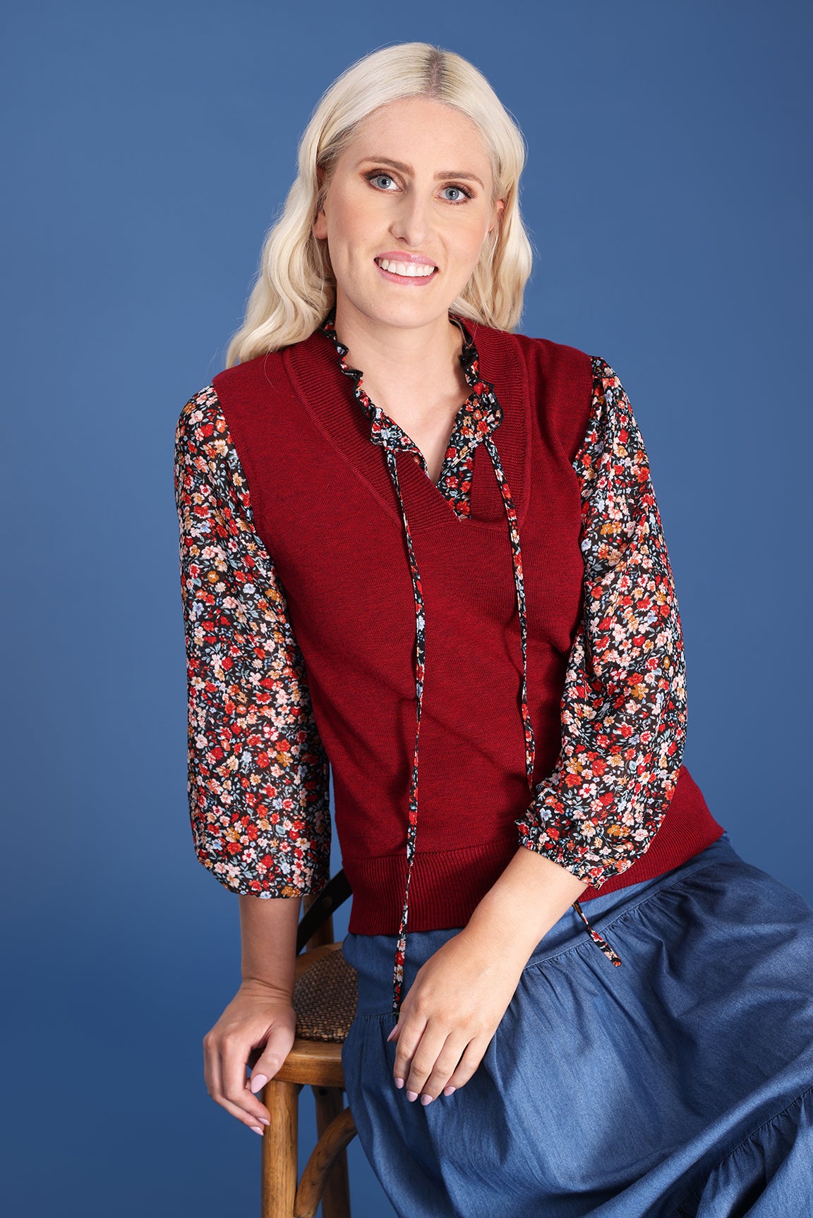 vest-rib-v-neck-sleeveless-hem